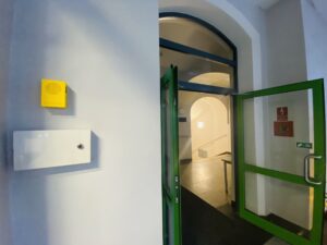 Beacon z informacją głosową
